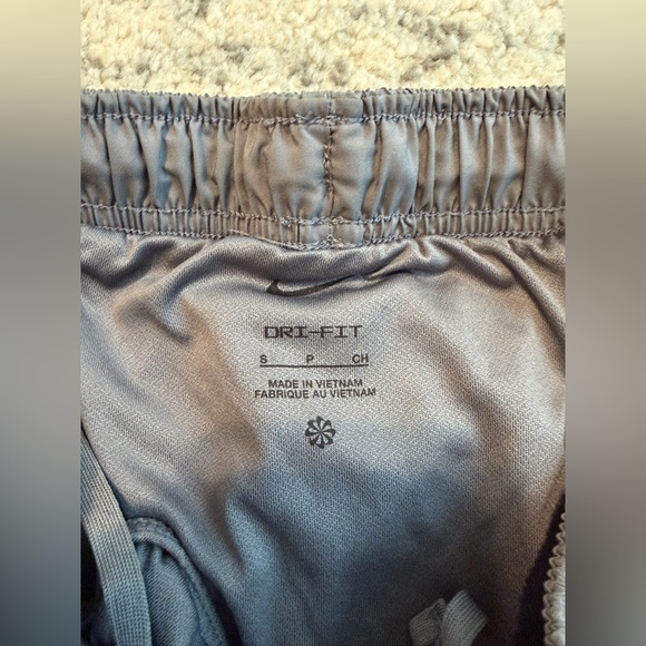 Nike Shorts - Picture 3 of 3